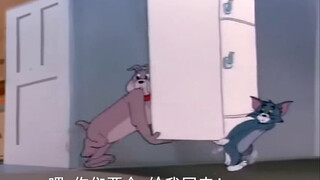 طُرد توم ودوغه، فغضبوا جدًا وحملوا الثلاجة بعيدًا!