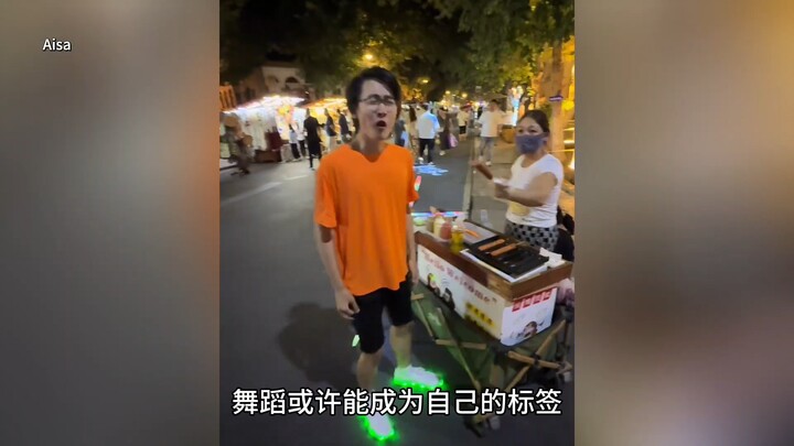 Web Celebrities Profile, Episode 1: Tang Jiaqi — From Abstract Stranger to Camera-Movement Maestro #