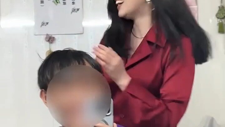 Tiệm tóc này có uy tín không?