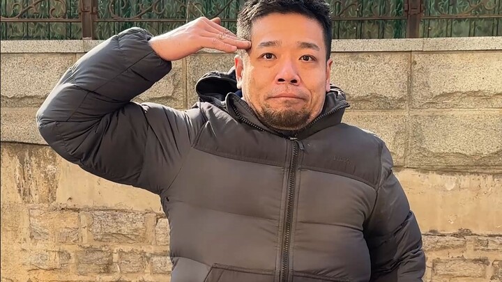 What made this guy snap to attention??