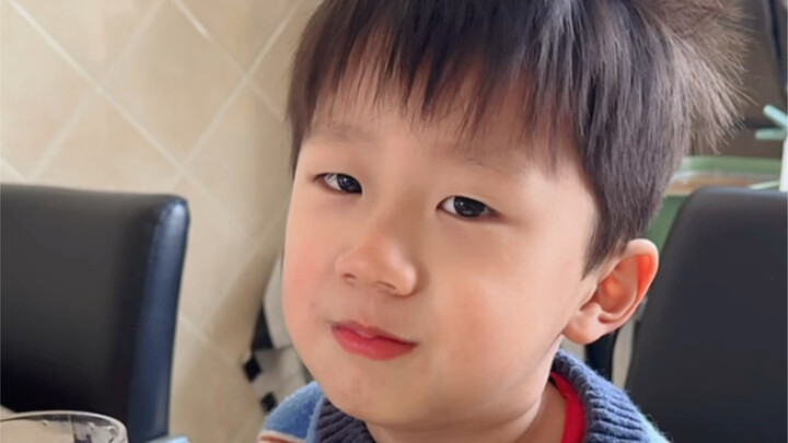 Early in the morning, I prepared three dishes and a soup for my kid.