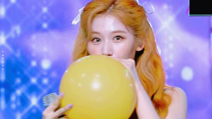 Cô gái tràn đầy năng lượng hít khí heli!! 【TWICE】【MORE AND MORE】Một lần nữa encore với khí heli ❤️ M
