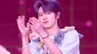 TF Family 3rd Generation Concert cover: Girls' Generation's "Gee" stage!