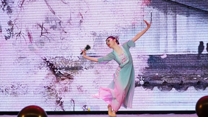 【点绛唇翻跳】（非专业）终于有机会在舞台上跳点绛唇了！两个版本剪在一起的