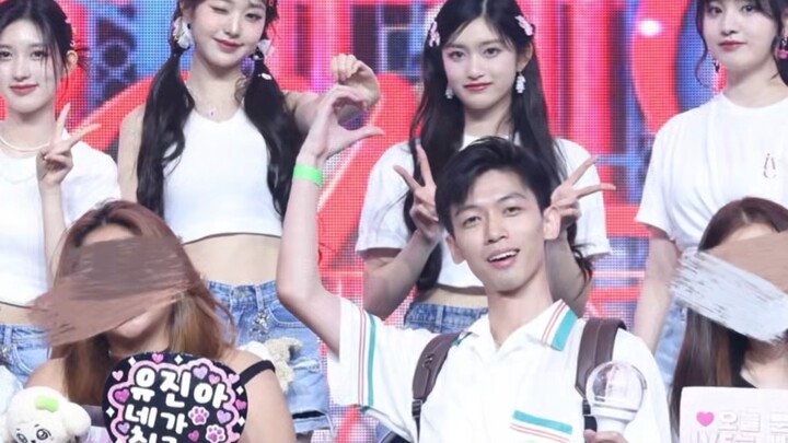 Sobat-sobat yang selalu kenyang, aku sudah cukup gila hanya karena bisa membuat simbol hati bersama 