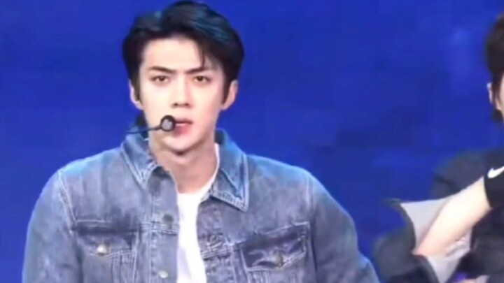 【EXO】160409 Gala Tahunan Billboard Musik [Call Me Baby — Wu Sehun Fokus]