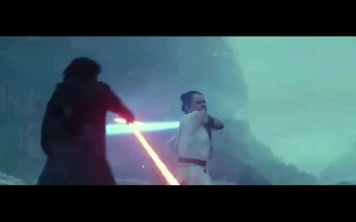 [Star Wars] Duel Lightsaber Saat Ini vs. Duel Lightsaber di Masa Lalu