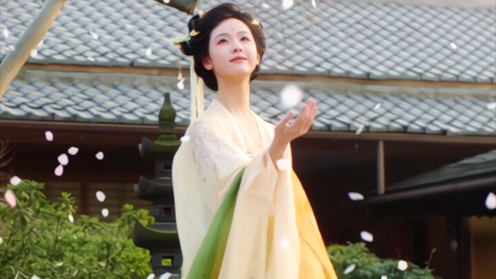 ฉันไม่ยอมให้มีใครยังไม่เคยดูลุคนี้เลย ตัวอย่างที่ชัดเจนของดวงตาเป็นประกายและฟันขาวสะอาด
