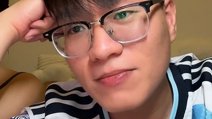felinious & mochi (@feliniousandmochi) TikTok LIVE 16-7.26 2h30