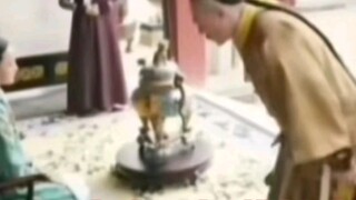 Hoàng đế tỏ lòng tôn kính với Như Ý, sao có thể không coi là phản phong kiến?