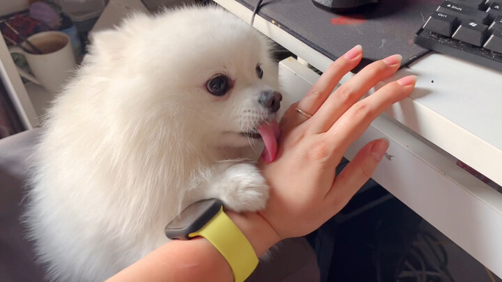 Mommy, hurry up and touch me!