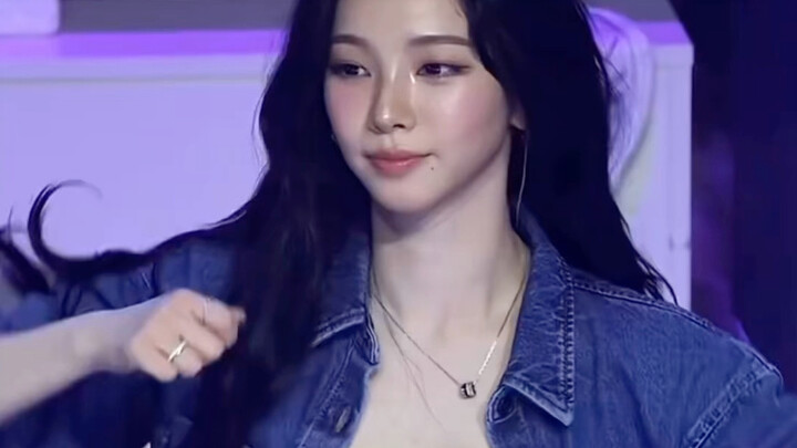 Slow motion better highlights Liu Zhi-min’s beauty!