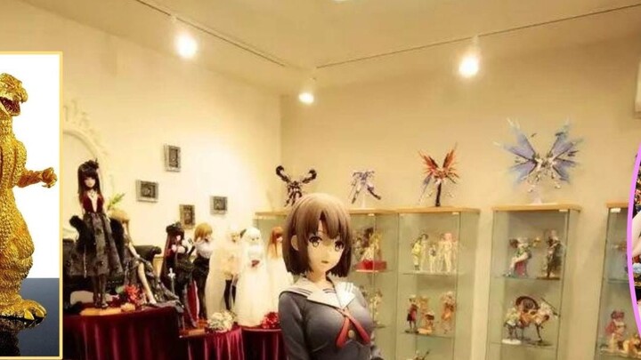 A geek spent a year's salary just to bring home a life-size model of the Empress! But how much do th