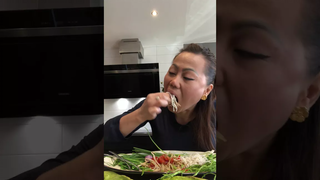 ดูแล้วอย่าหิวอย่างเดียวนะคะ ปลูกผักขายก็รวยได้คะกินผักเยอะๆไม่อ้วนด้วยคะ