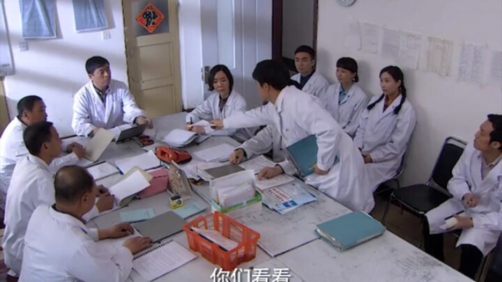 An intern treated illnesses using traditional Chinese medicine and was looked down upon by the mento