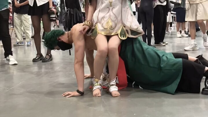 Who would have thought my first encounter with a tough guy would be like this, hahaha