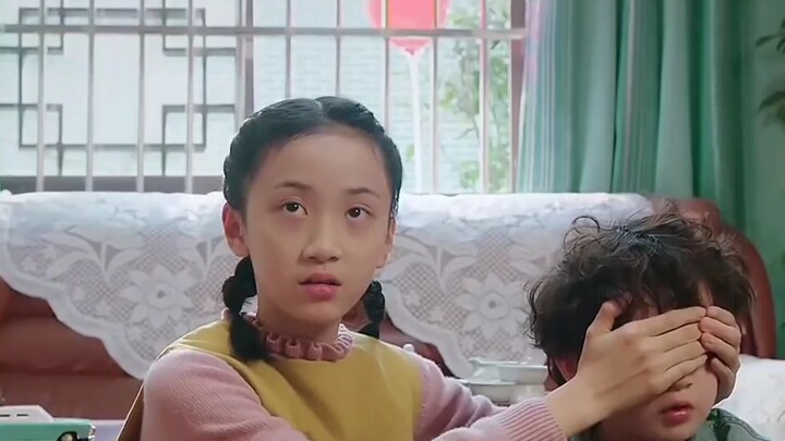 Setelah sepuluh bulan memanggilnya adik perempuan, ternyata dia malah jadi adik laki-laki. Ya sudah,