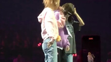 Jennie因身体不舒服,缺席今天的试音 ,需要好好休息准备晚上的演唱会