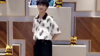 【马嘉祺】爱豆周五见 马嘉祺单人《睫毛弯弯》太可爱了