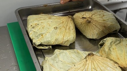 Reaksi berantai akibat memotong kue tar