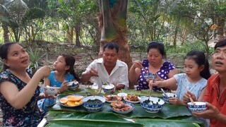 Mưa Rồi Mẹ Ơi Ngồi Đây Ăn Được Không| TKQ & Family T612