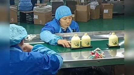 When is Auntie retiring? I can do this job too—grouping them three by three, I’ve already mastered i