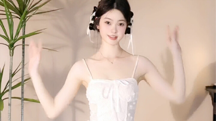 متسابقة الرقص الكلاسيكي تتحول بشكل مذهل إلى بجعة صغيرة—رقصة الجمال ليست منطقة راحتي، بل هي منطقتي لل