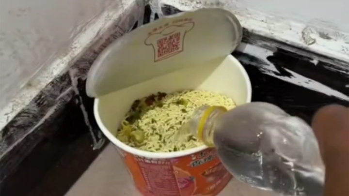 How Do You Make Instant Noodles with 3°C Water?
