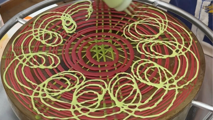 Đây đúng là món bánh kếp kiểu sách giáo khoa rồi nhỉ? "Gốc rễ mười năm" đâu phải chuyện đùa!