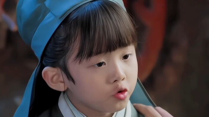 Fortunately, Ah Li was brought up by Ye Hua, and not only did he not hate his mother, but he was als