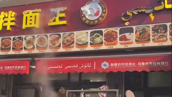 Pria yang menghancurkan mereknya sendiri hanya bisa menangkap satu dari sepuluh piring.