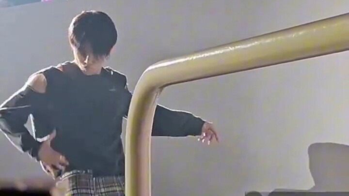 [Cui Ranjun] 240302 FanLive Dance Battle Segment - Front View