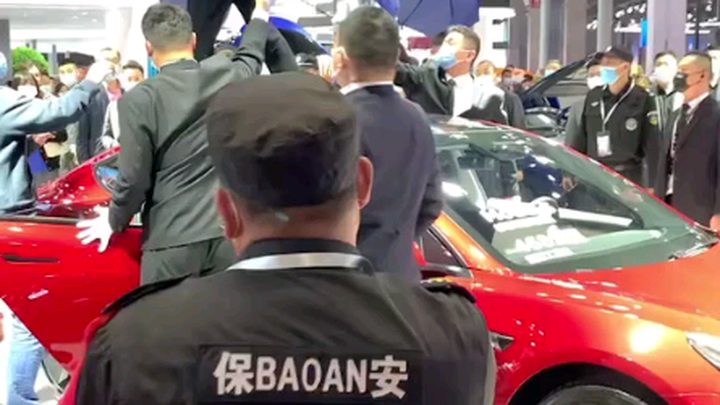 #2021ShanghaiAutoShow#Gian hàng Tesla, cuộc chiến trả đũa của những kẻ phản bội