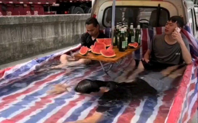 Di hati ada lautan, di mana pun adalah Maladewa.