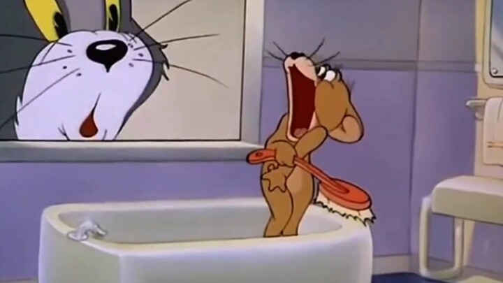I have never seen the clip of Tom peeking at Jerry taking a bath.