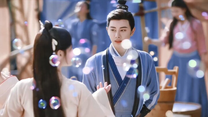 Kecintaan yang terang-terangan: Di matanya hanya ada dia.