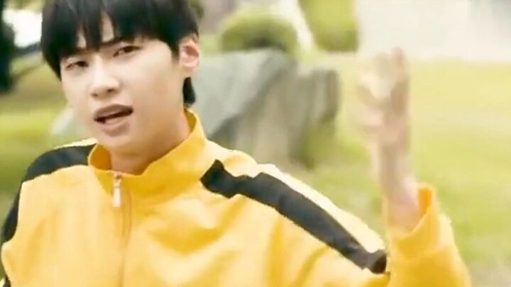 A bizarre Korean film where a young man punches out a chaebol princess who has been constipated for 