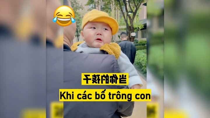 Khi các ông bố trông con