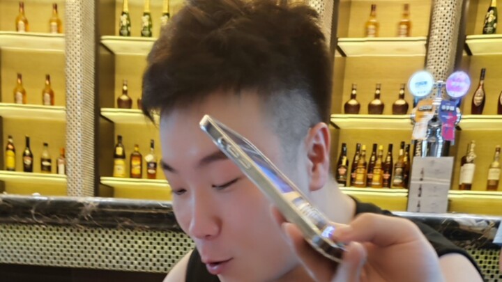 Giám đốc Hùng bị trừ sạch tiền lương đã tung đòn phản công!