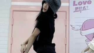 [Dance challenge liked by Seulgi and reposted by JOY] Dance challenge of RED VELVET's latest comebac