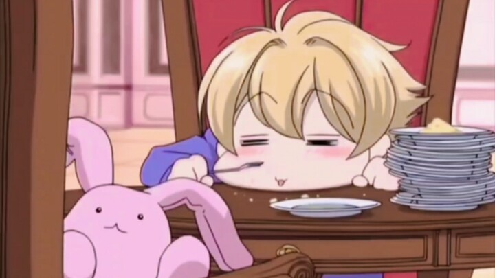 Senior Honey is so cute; their combat power must be pretty weak, right? (？