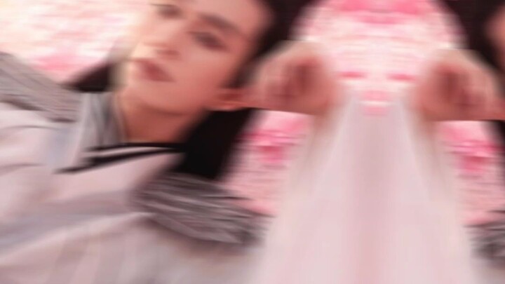 Chu Tán Cẩm (tiếng Trung: 朱赞锦; phiên âm: ZhuZanjin) (sinh ngày 16 tháng 09 năm 1995