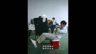 "ทำไมคุณถึงเรียกผมว่าลุงจี้ตั้งแต่อายุยังน้อย 😂🤣"
