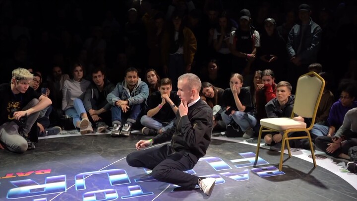 Đây đúng là cao thủ! Khán giả tại cuộc thi của bậc thầy nhảy ma-ni-ắc đều choáng ngợp – hai chữ “cho