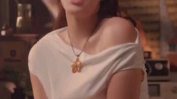 มีนตรา อินทิรา อายุ 29 ปี