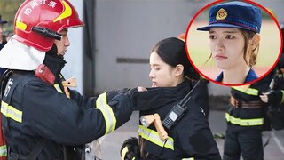 CEO menolak gadis licik itu dan menunjukkan kasih sayang kepada Cinderella, dia marah