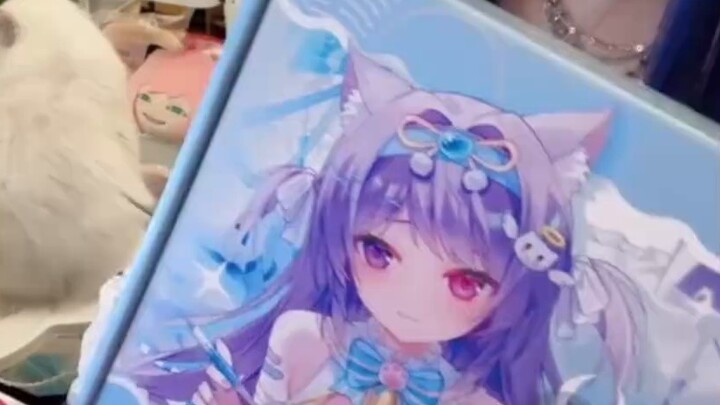 Hati-hati! Boneka ini terasa begitu nyata!