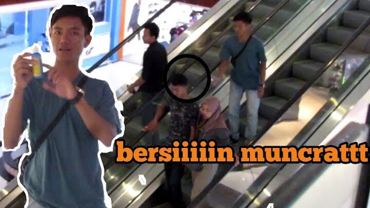 prank bersin ke muka orang pake semprotan| |jijik banget - PRANK INDONESIA