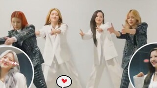 Cosmic Girls ประสบความสำเร็จในการไล่ตามไอดอลของพวกเธอ และเต้นคัฟเวอร์เพลงของพวกเธอกับ ITZY แฟนๆ หัวเ