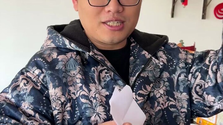 Xe Maybach của Lão Vương bị trộm mất rồi! Thời đại này mà vẫn còn xảy ra chuyện như thế sao!